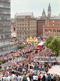 Manchester Mardi Gras parade, Sackville Street, 1998